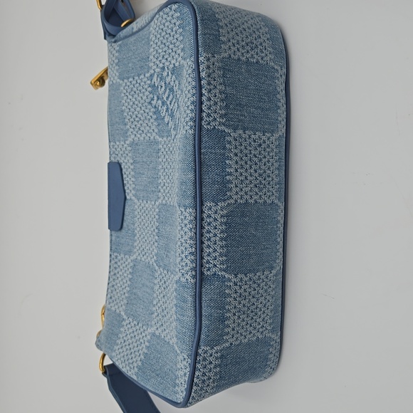 Loius Vuitton Denim Damier Limited Ed. Large Pouch - COA included - Picture 7 of 16